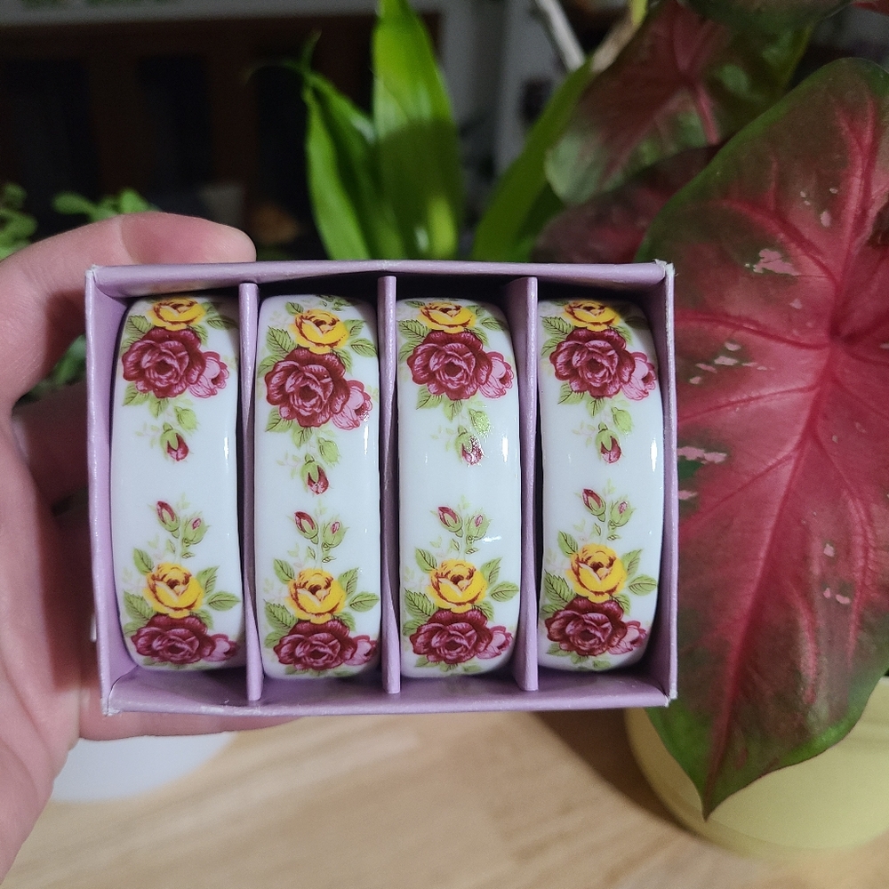🆕️Floral Ceramic Napkin Rings Vintage Antique Home Decor Napkin Rings
